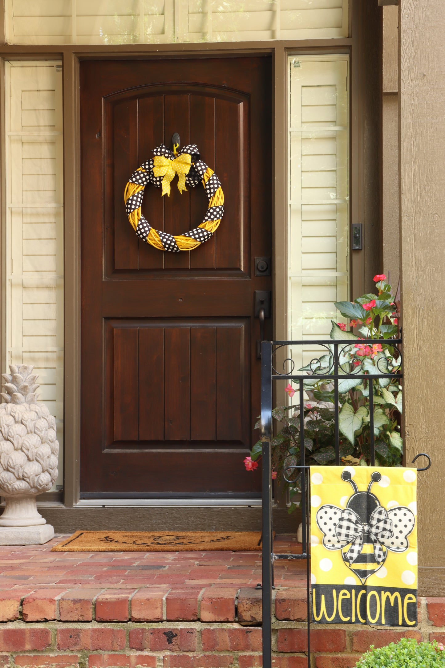 Summer Bee door decor set